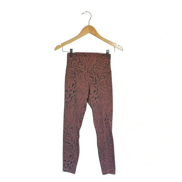 Lululemon align leggings size 4 - Picture 4 of 4